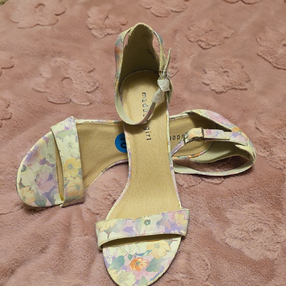 NEVER WORN, Madden Girl Pastel Floral Sandals